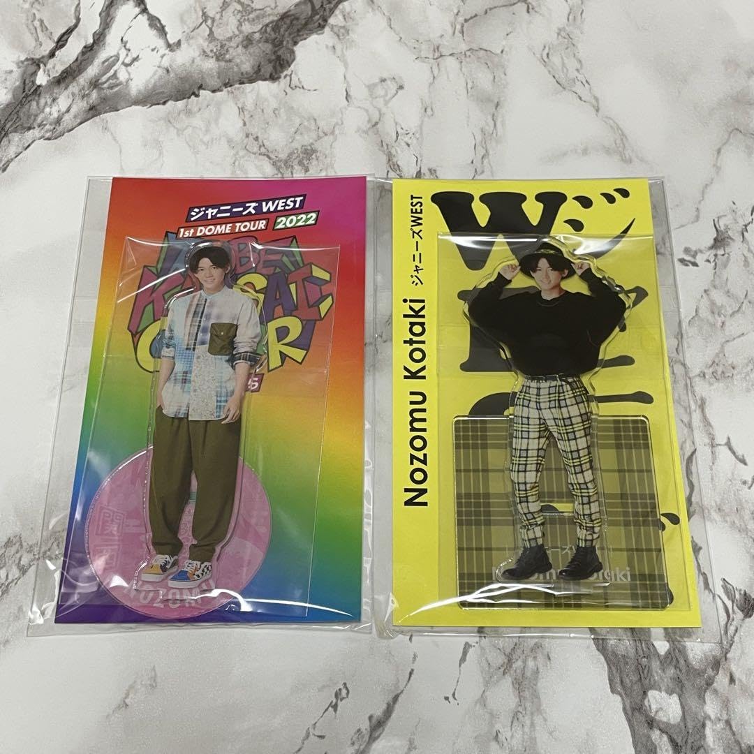 Amazon.co.jp: 小瀧望 アクスタ 2点セット WEST BWTU : おもちゃ